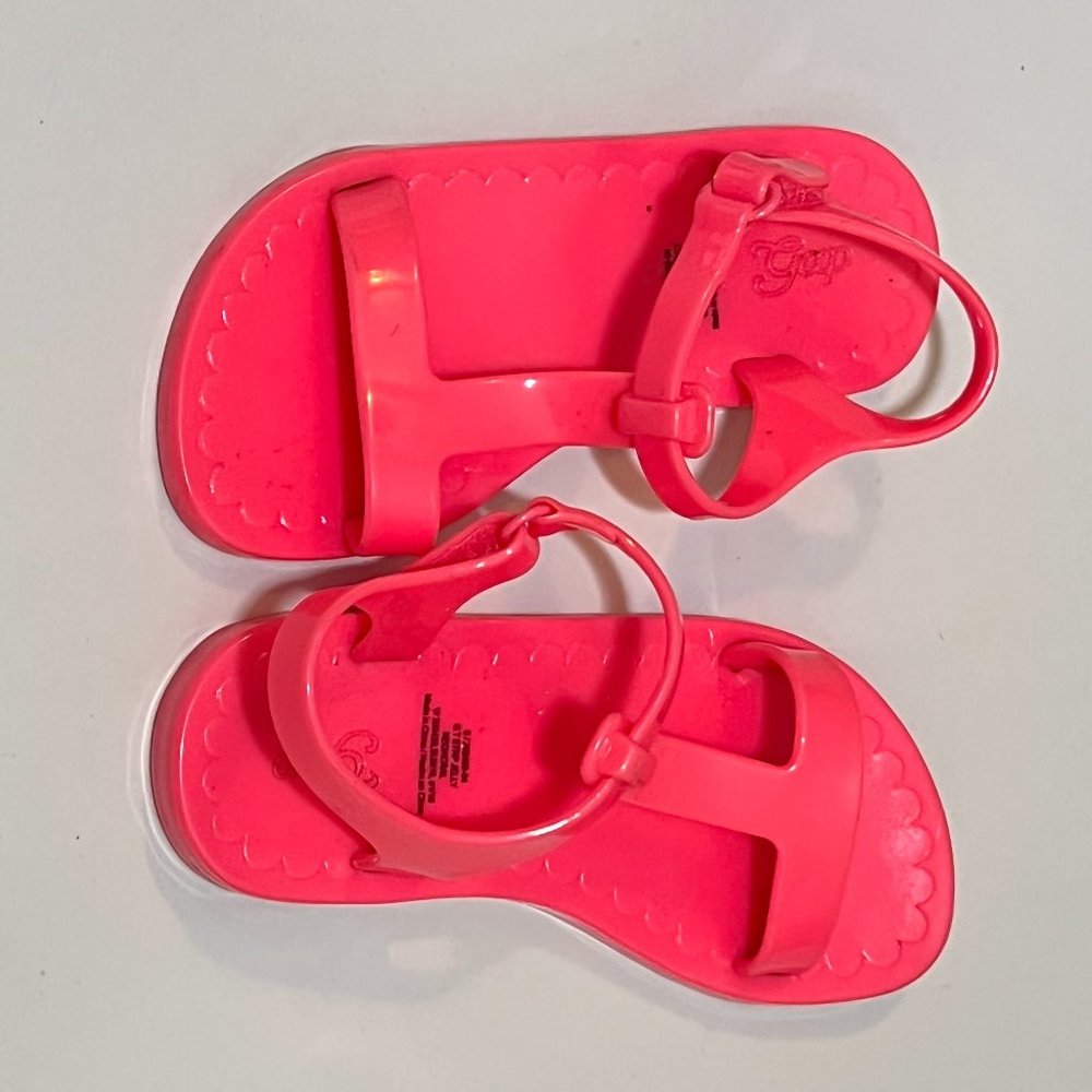GAP little girls jelly, hot-pink sandals. Size 7